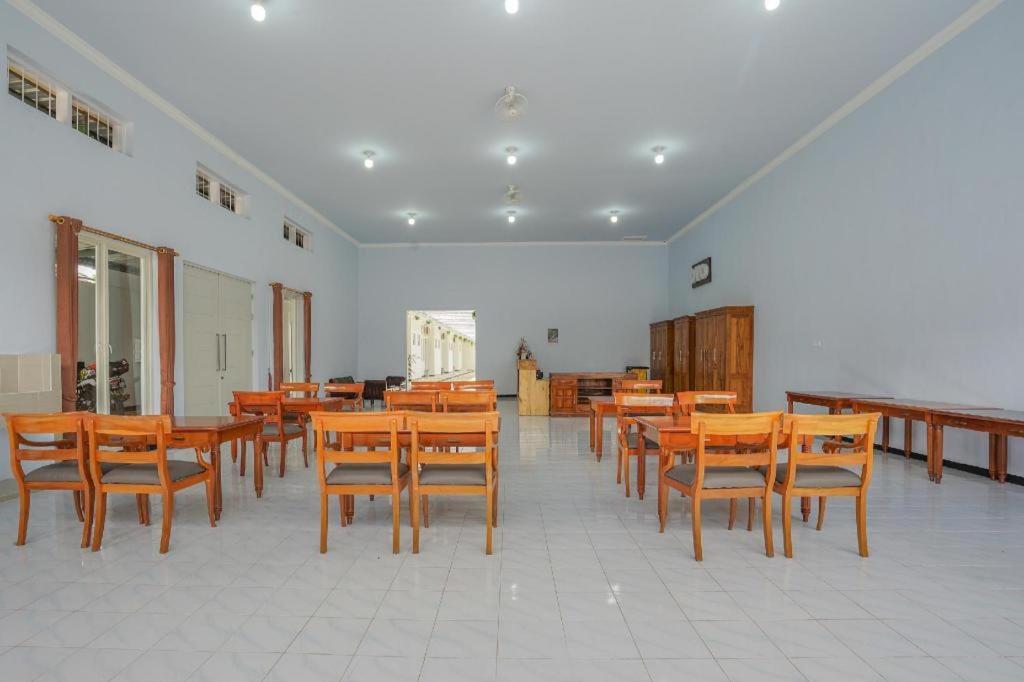 Oyo 477 Raka Residence Syariah Purwoharjo Banyuwangi Banyuwangi  Zewnętrze zdjęcie