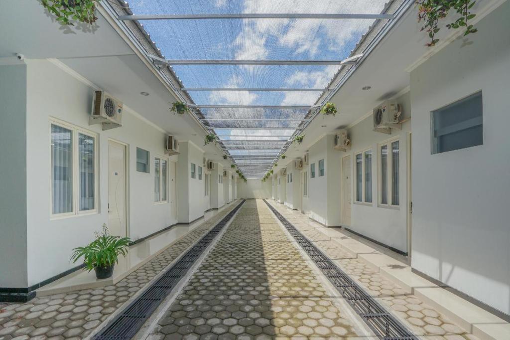 Oyo 477 Raka Residence Syariah Purwoharjo Banyuwangi Banyuwangi  Zewnętrze zdjęcie