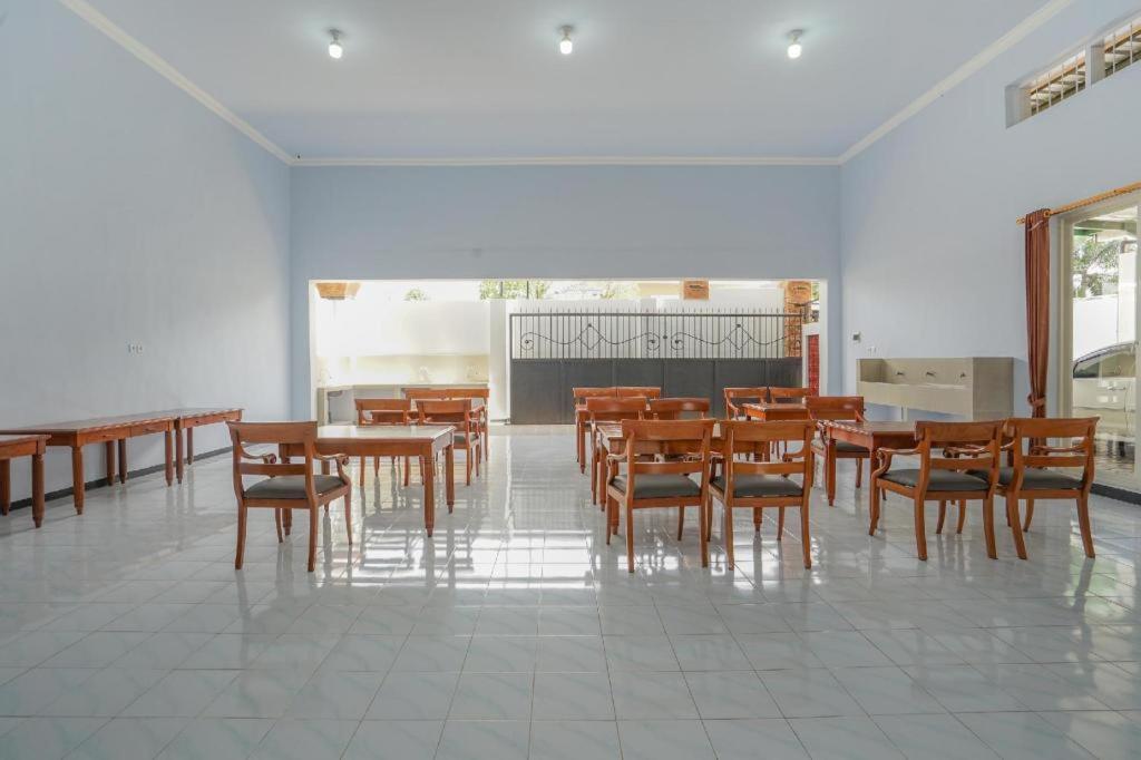 Oyo 477 Raka Residence Syariah Purwoharjo Banyuwangi Banyuwangi  Zewnętrze zdjęcie