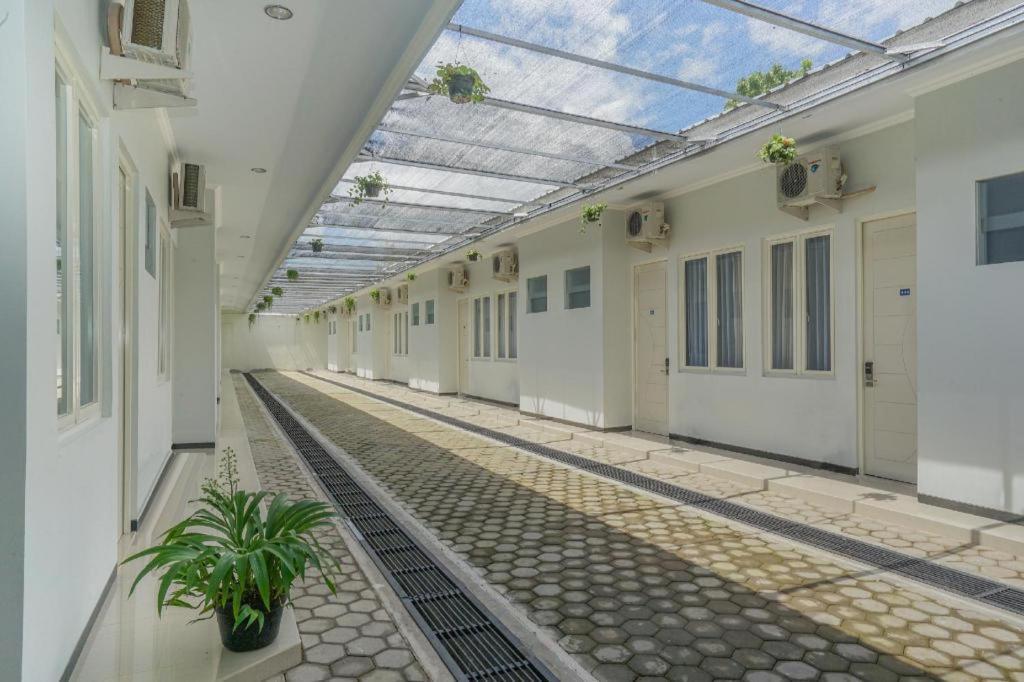 Oyo 477 Raka Residence Syariah Purwoharjo Banyuwangi Banyuwangi  Zewnętrze zdjęcie