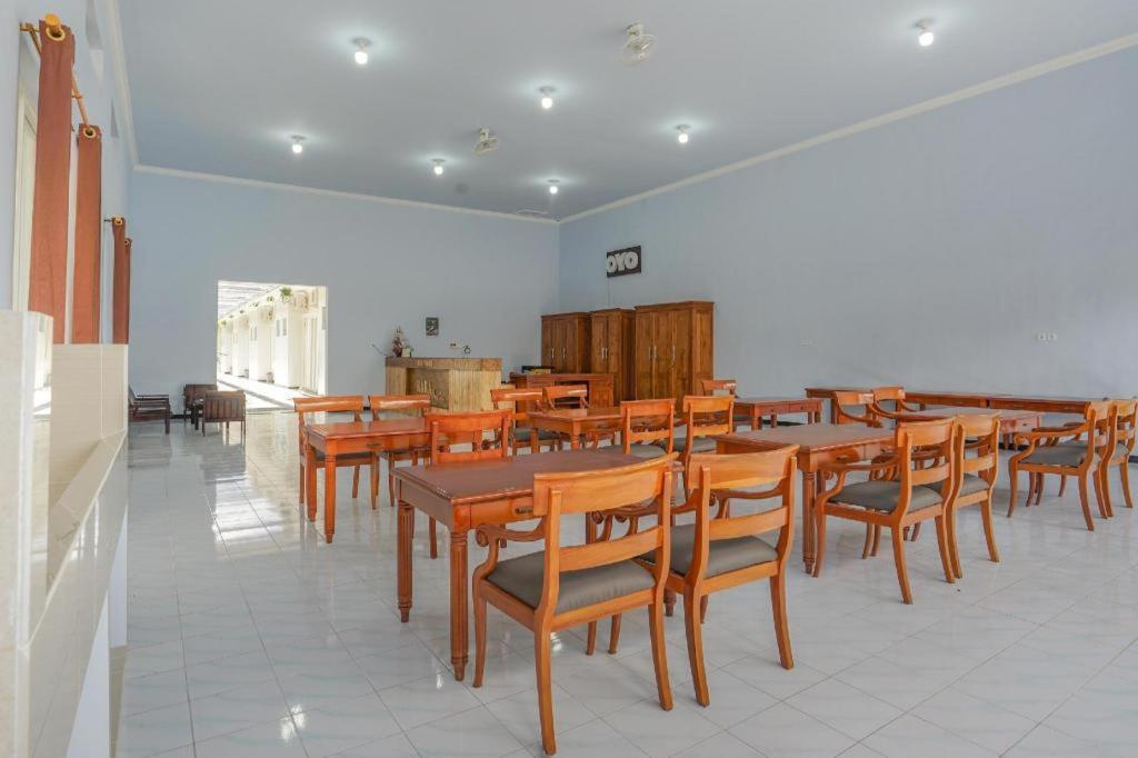 Oyo 477 Raka Residence Syariah Purwoharjo Banyuwangi Banyuwangi  Zewnętrze zdjęcie